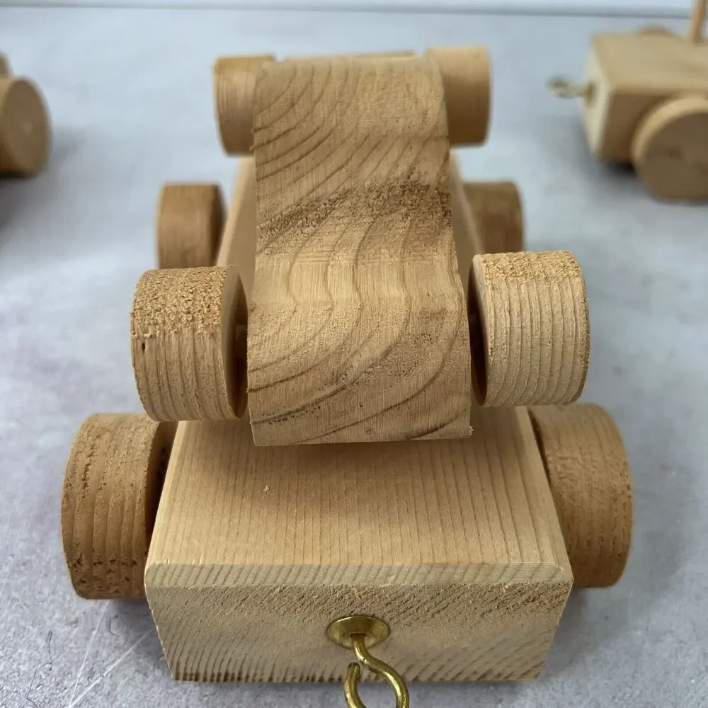 4 Piece‎ Handmade Wooden Train Set Kids Toy Locomotive with Rail Cars & Caboose